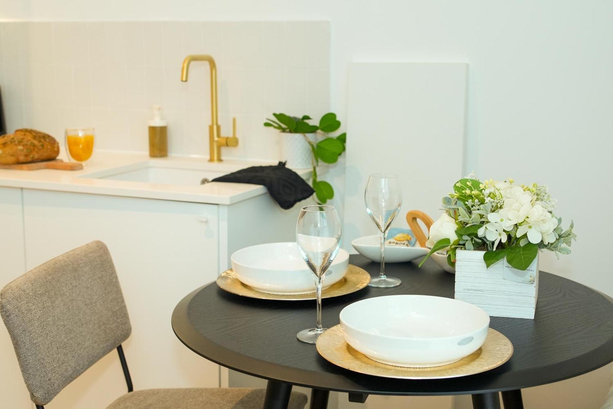 Sunrise 1 Bedroom Apartment In Central Eastbourne Bagian luar foto